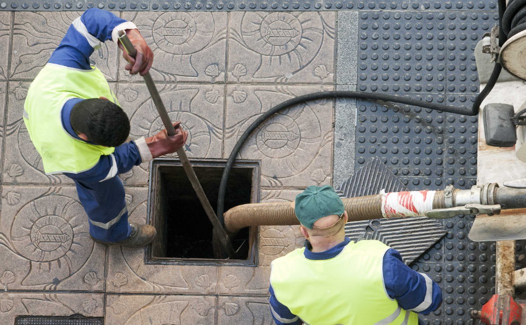 Residential & Commercial Drain Cleaning Services Provider Professionals